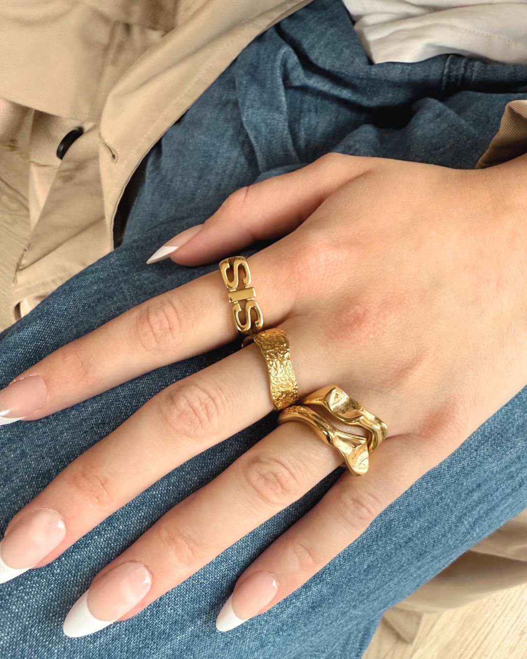 Lava Glow forgyldt ring med textur