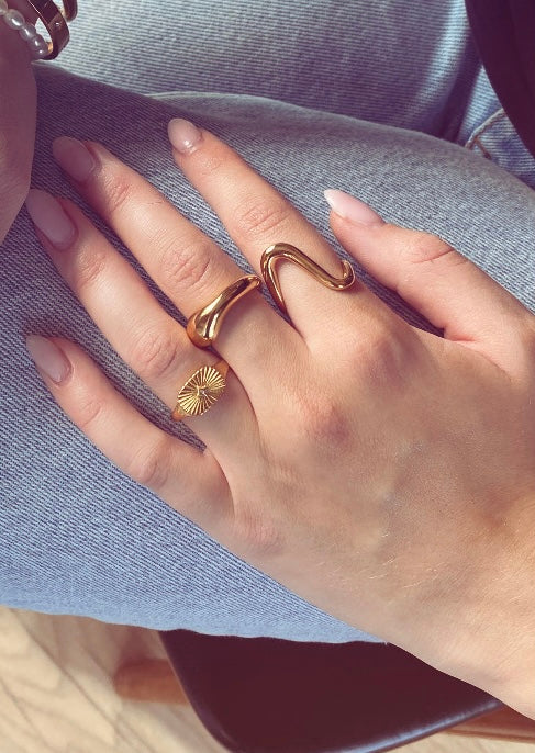 Tide guldbelagt ring med bue