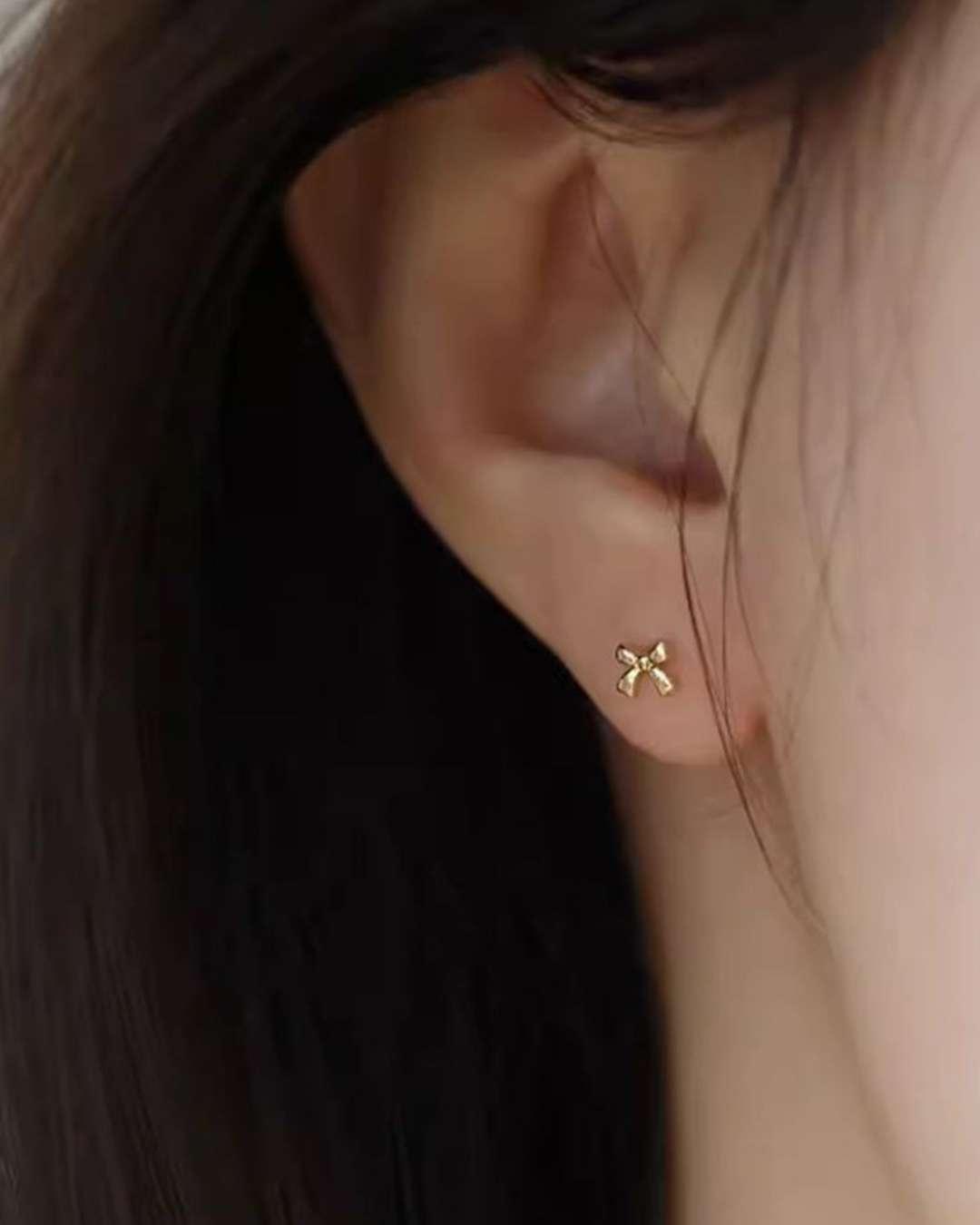 sløjfe ørestikkere guldbelagt