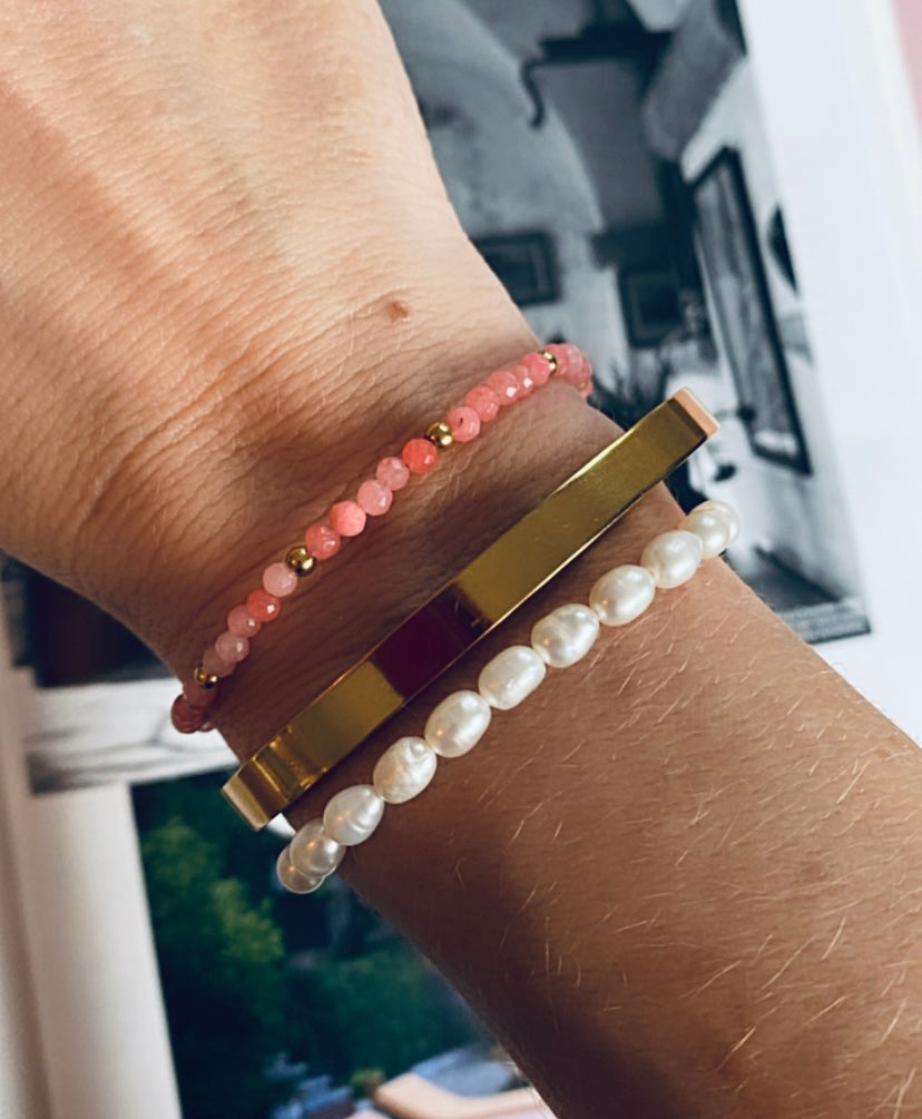 Saylor armbånd med hvide perler