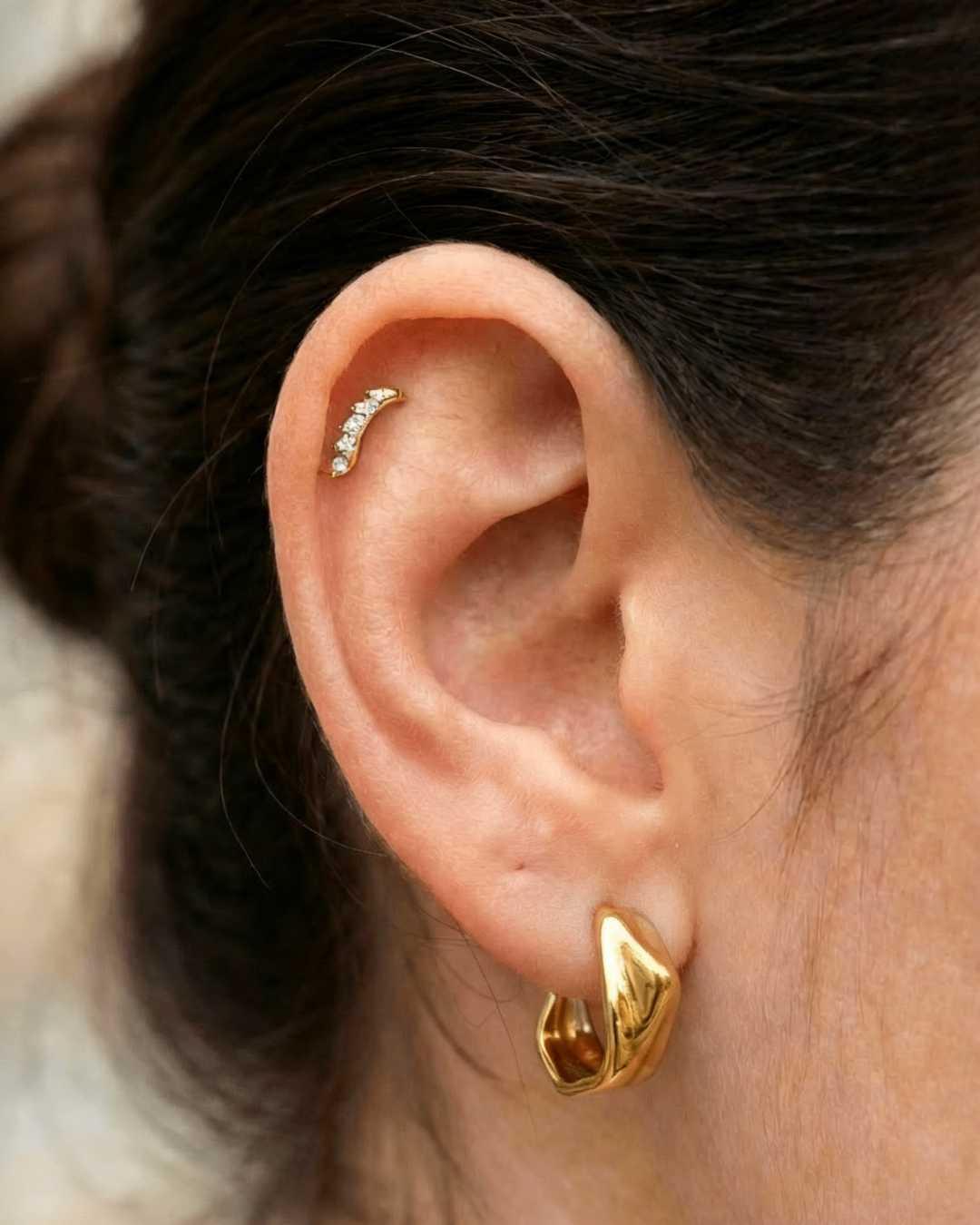 Hoop ørering hamret guld