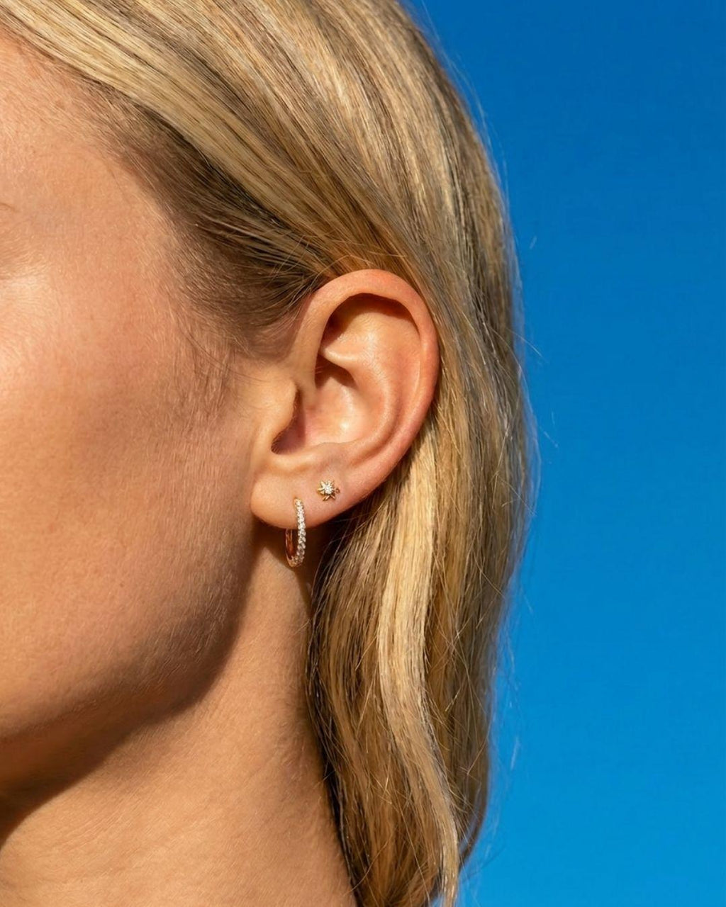 maya guld hoops med zirkoner vandfaste