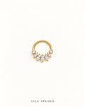 Piercing clicker ring til daith eller næse — Enny – forgyldt, packshot