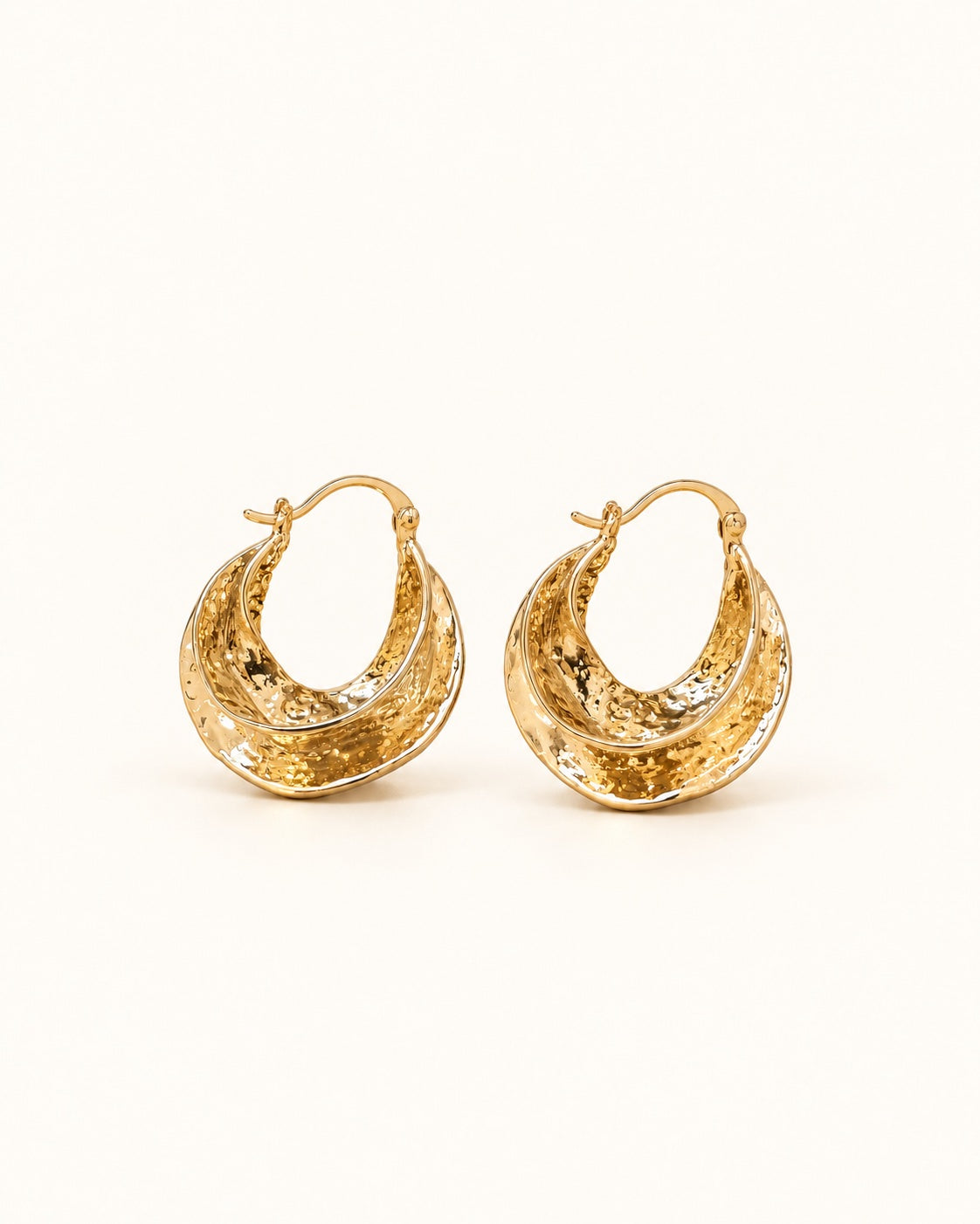 Forgyldte hamrede hoops – Crème Brûlée
