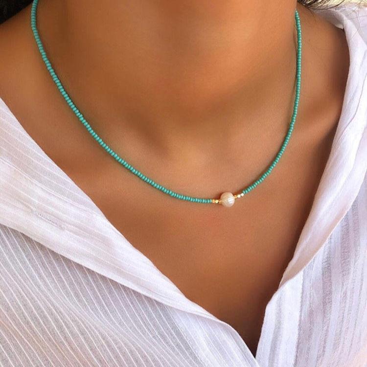 Joni Choker Necklace - Halskæde med grønne og hvide perler