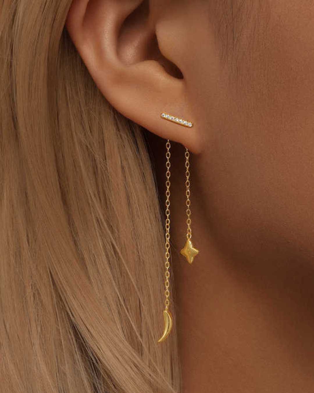 Nova øreringe med kæder og stjerner og måne