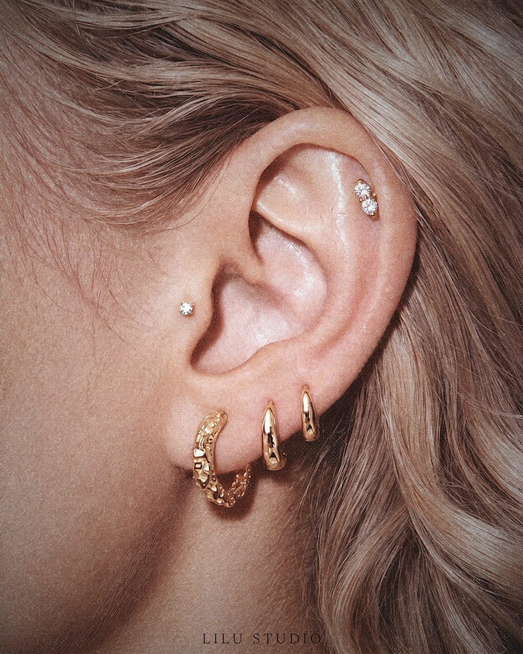 meta-okt-hoop-piercing-look.png