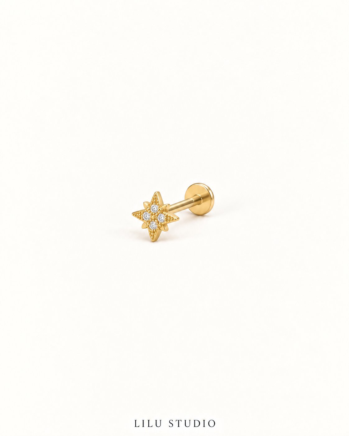 Skye stjerne-piercing med push pin luk og flat back – forgyldt, packshot
